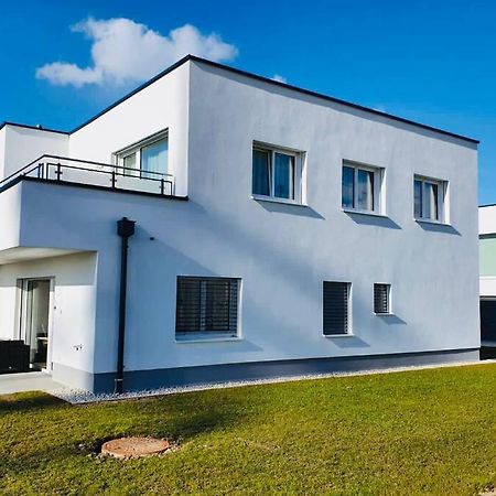 Leon Apartment Neu! Gemuetlichkeit An Erster Stelle Linz Buitenkant foto