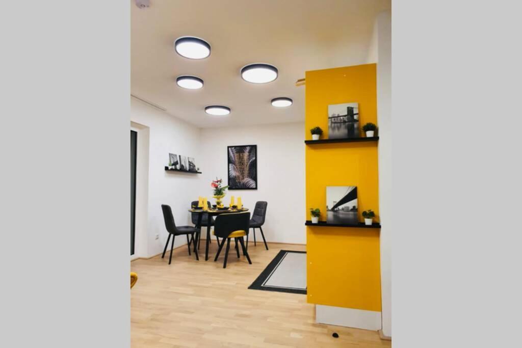 Leon Apartment Neu! Gemuetlichkeit An Erster Stelle Linz Buitenkant foto